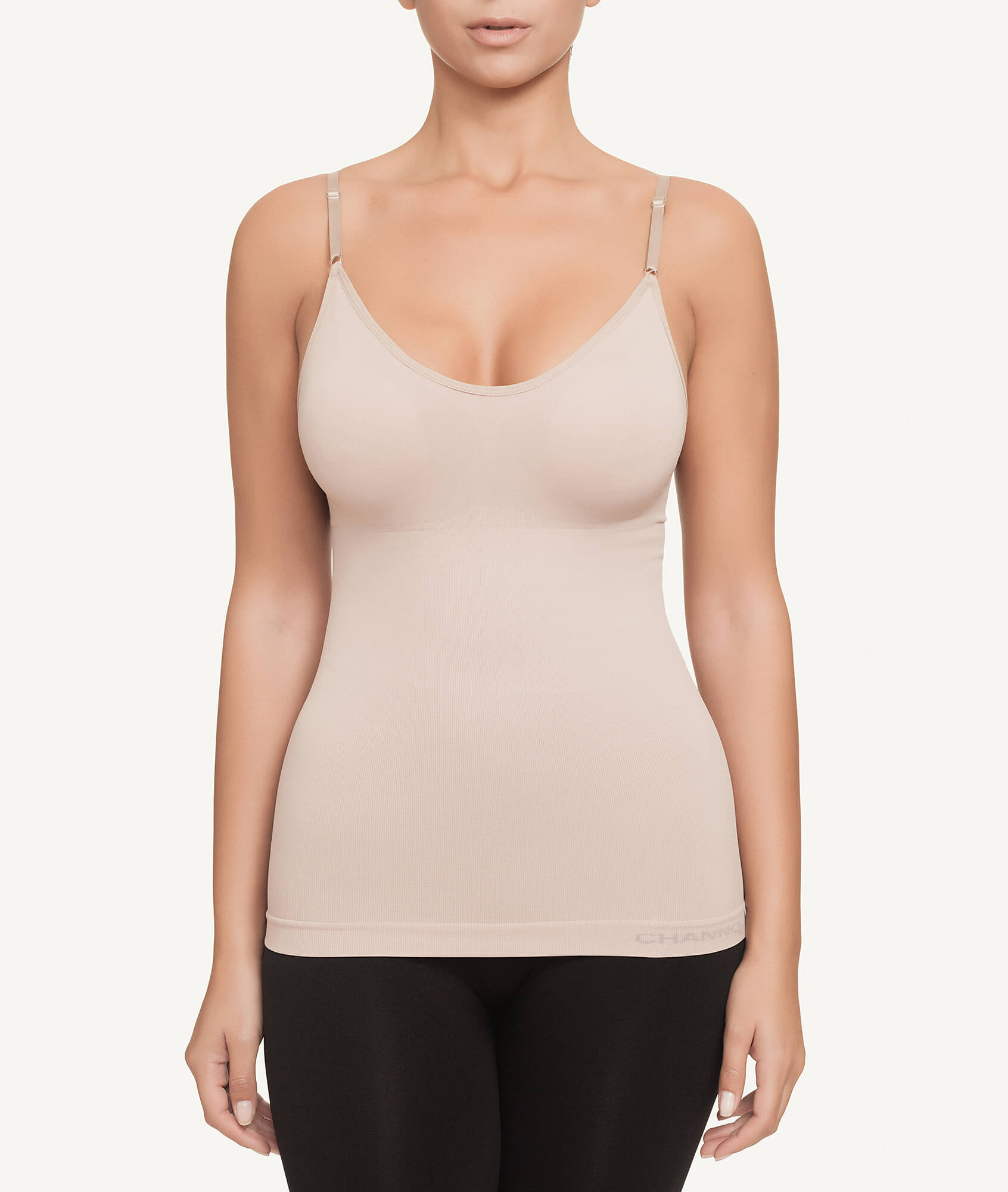 Camiseta interior mujer reductora con tirante fino y rellenos extraíbles sin costuras